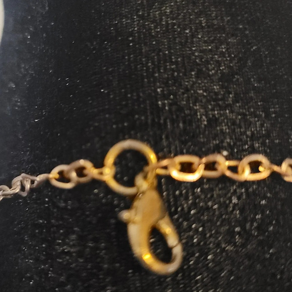 Gold long Necklace - Picture 4 of 4